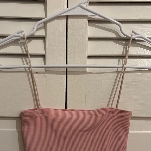 Elegant Pink Ribbed Women's Top - Picture 4 of 7